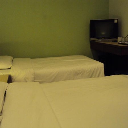 Golden Bay Hotel ملقا الغرفة الصورة