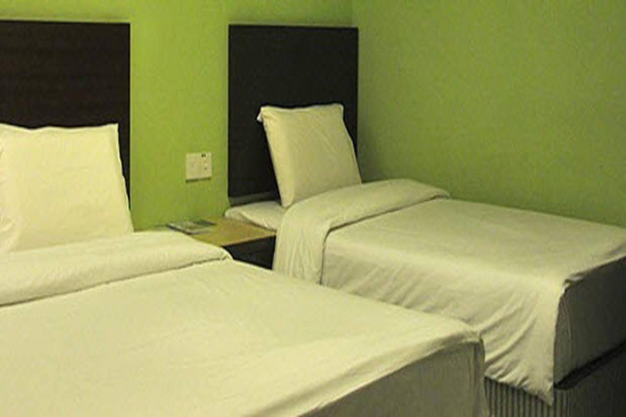 Golden Bay Hotel ملقا المظهر الخارجي الصورة